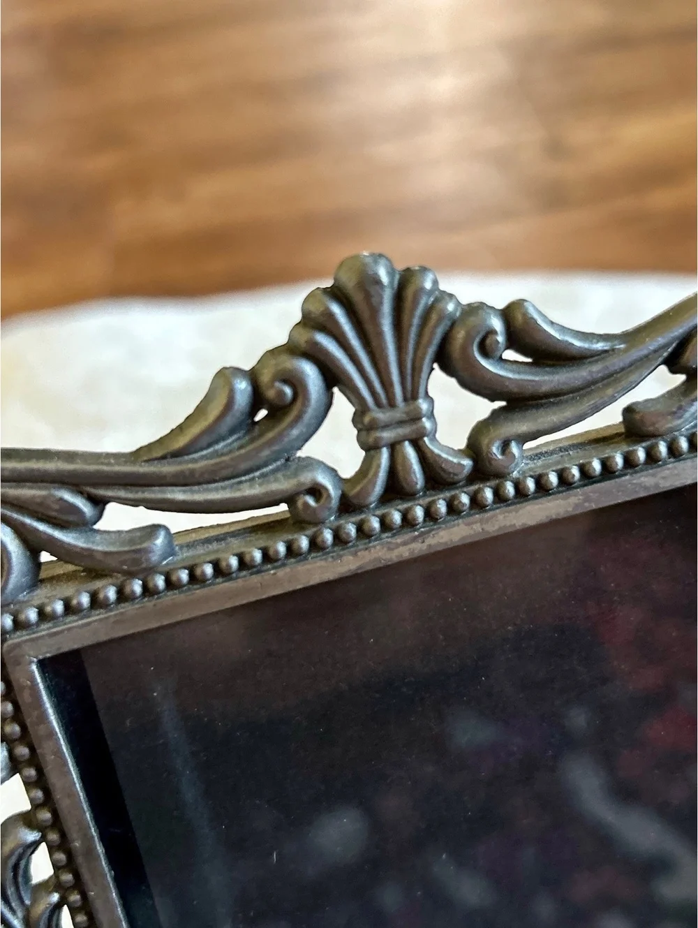 Ornate Decorative Metal Picture Frame with Vintage Style